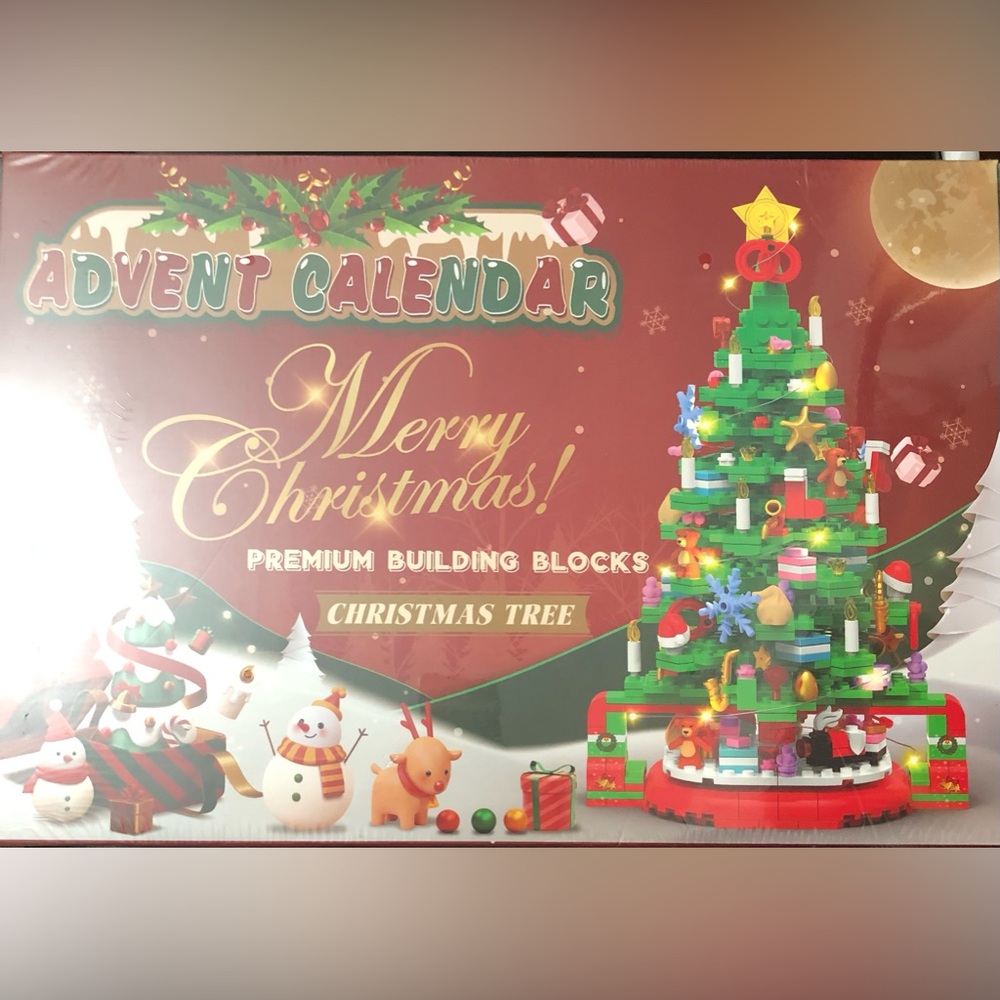 Advent Calendar Merry Christmas Tree Premium Building Blocks 593 Pieces NIB
